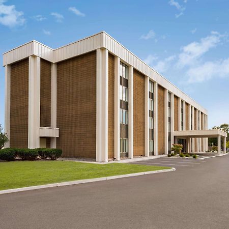 Super 8 By Wyndham Liverpool/Syracuse North Airport Exterior foto