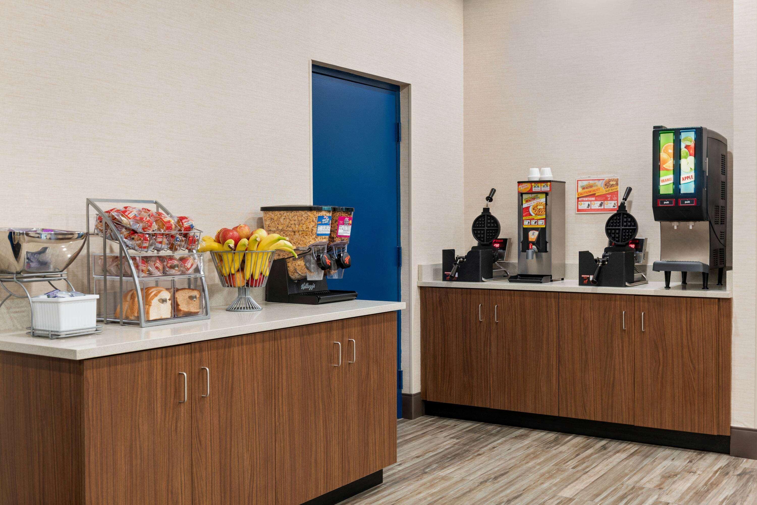 Super 8 By Wyndham Liverpool/Syracuse North Airport Exterior foto